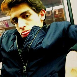 Meet your Posher, Simon